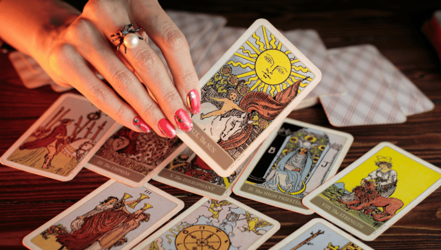Become a Tarot Card Reader Online