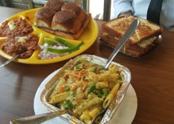 Best Fast Food Restaurant in Bhopal | SAGAR GAIRE FAST FOOD CORNER