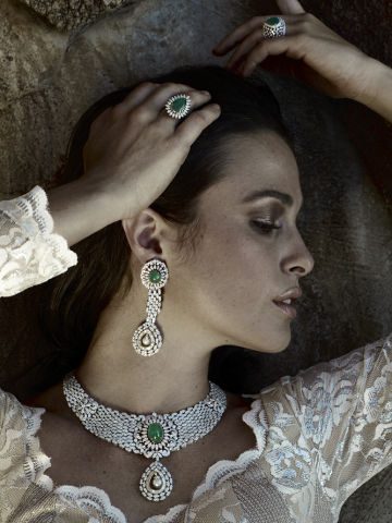 Buy Royal Indian Jewellery | Krsala.com