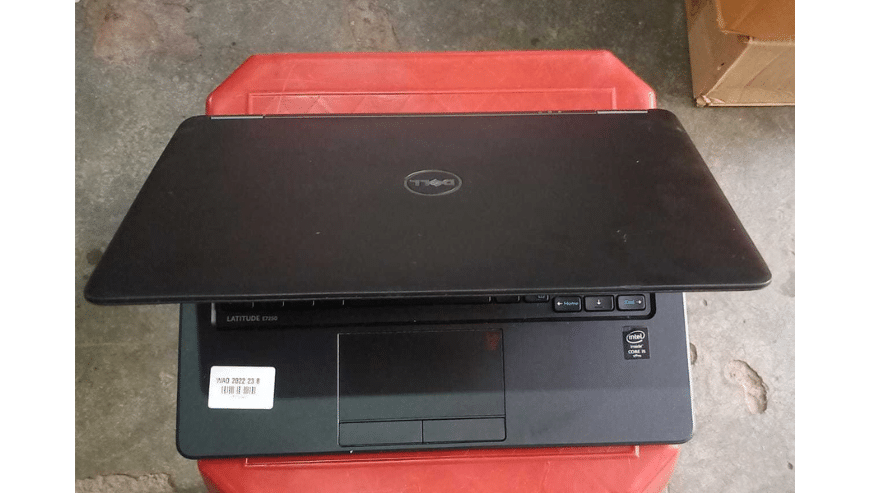 Dell Latitude E7250 Intel Core i5 Laptop For Sale in Muzaffarnagar, UP