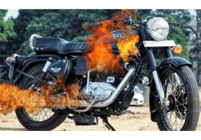 Royal Enfield Bullet 350 Catches Fire in Ladakh
