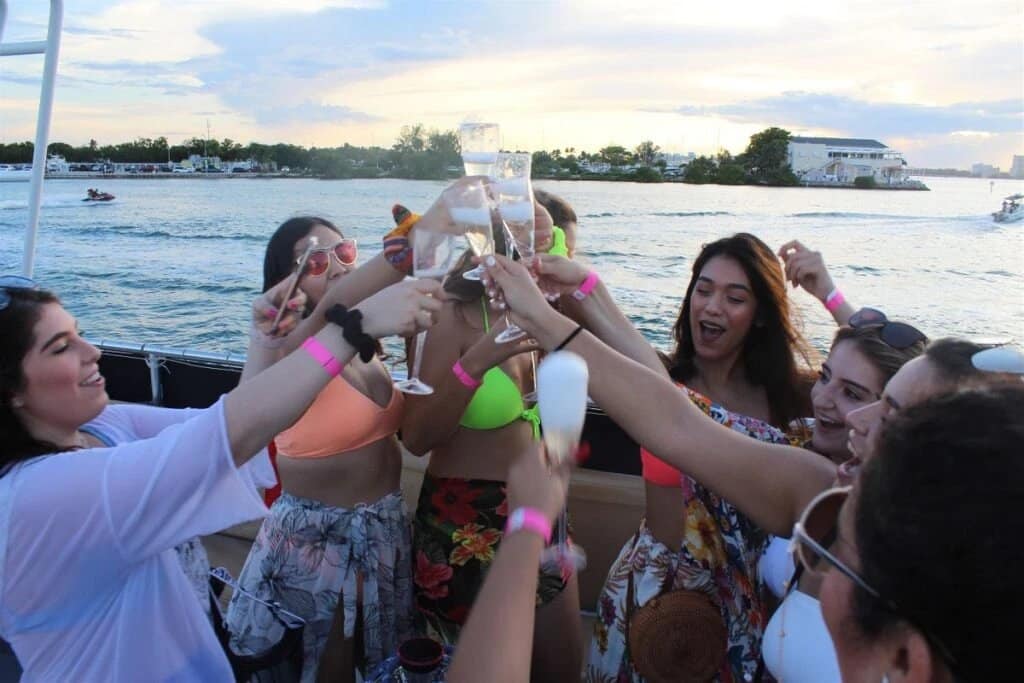 Miami's Best Boat Parties | Miami Turn Up Entertainment