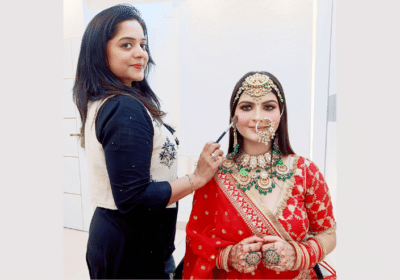 Best Party Makeup Artist in Noida | Priyanka Makeovers