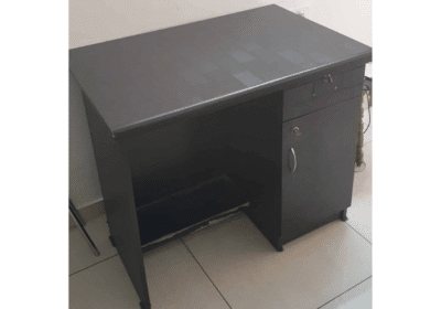 Study Table with Drawers & Shelves For Sale in Pimpri Chinchwad