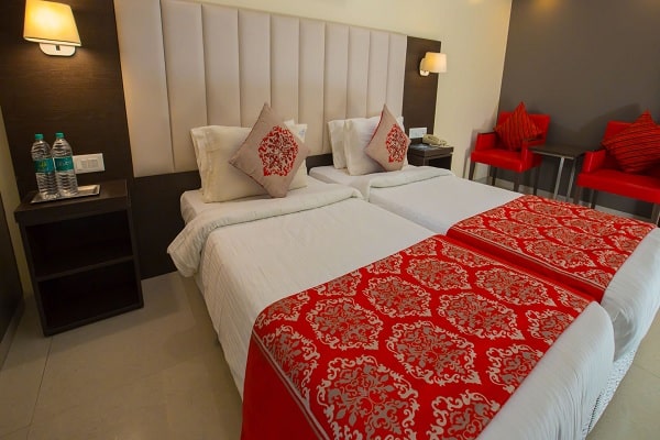 Hotels Near Palani Temple | Palani Online Room Booking | Ganpat Grand