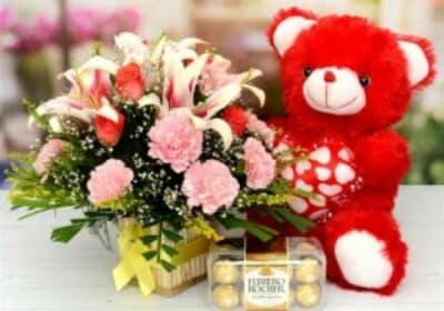 Send Flowers to Bangalore with Ease Through Oyegifts