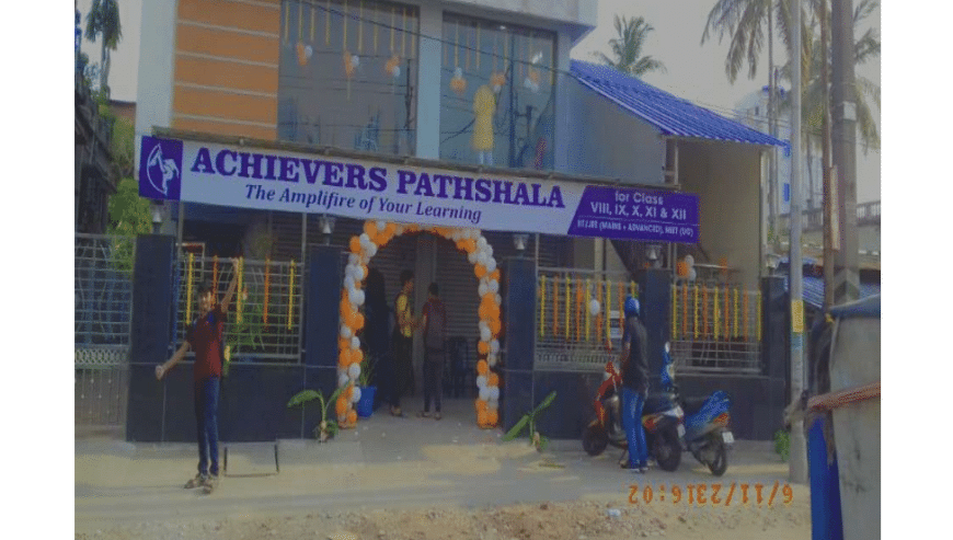 Best Coaching Institute in Greenfield City Kolkata | Achievers Pathshala Coaching Institute