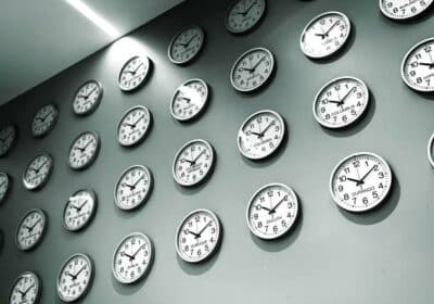 Best Analog Clocks in Singapore | BDE Tech