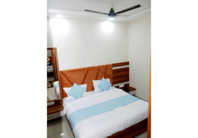 BEST BUDGET HOTEL WITH LUXARY ROOMS IN AGRA | HOTEL SMR PALACE