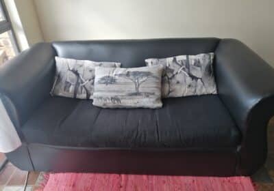 Couch For Sale in Buccleuch South Africa