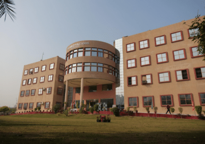 Top-School-in-Greater-Noida-Delhi-World-Public-School