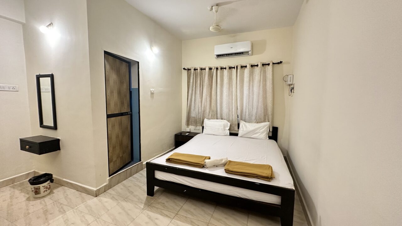 Searching For The Best Hotel in Goa Near Baga Beach? Visit Salty Waves Baga!