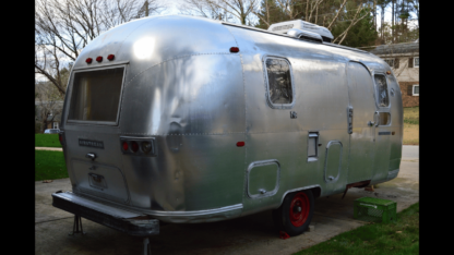 Airstream-Renovation-in-Canada-Custom-Airstream