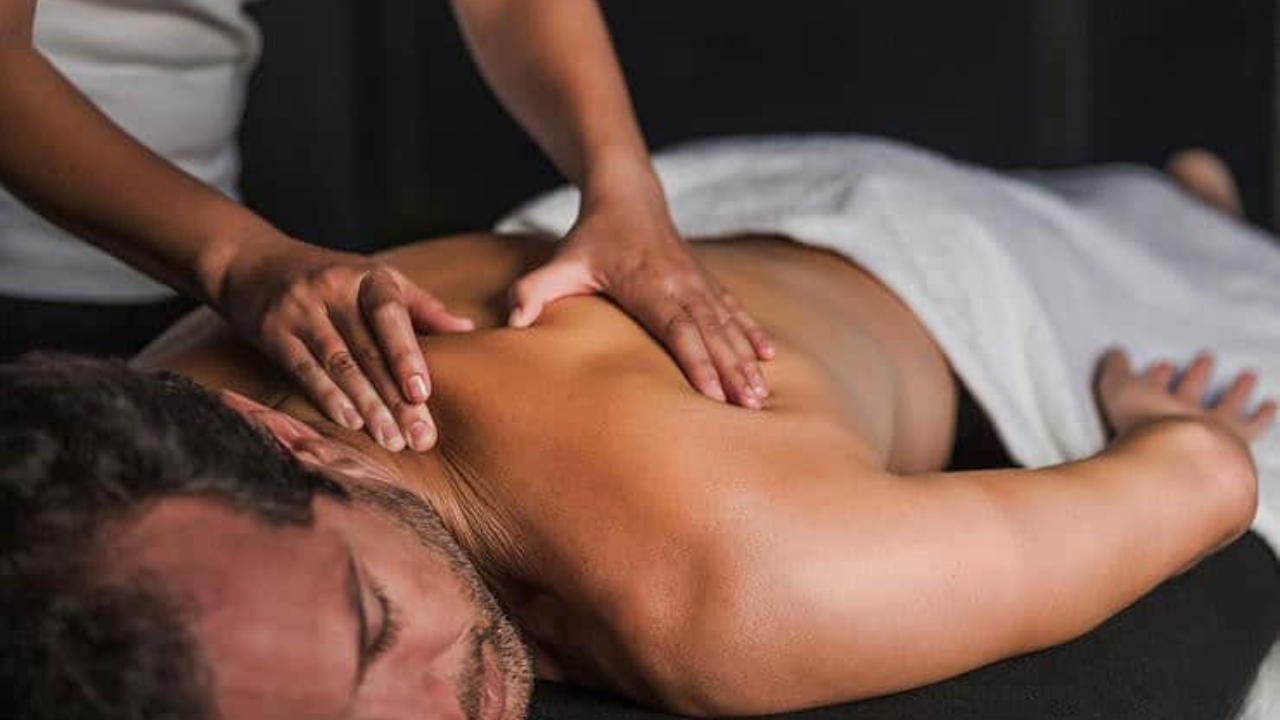 Aquam Spa in Mahim