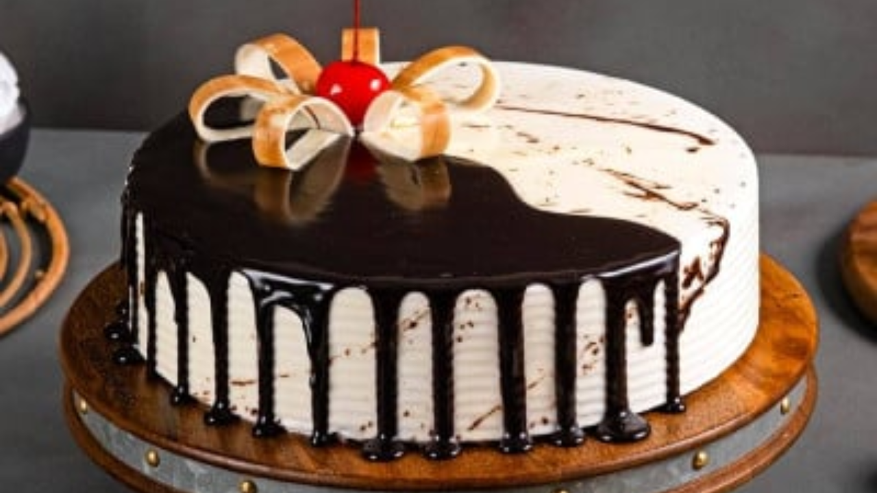 Send Cakes Online with Midnight Delivery