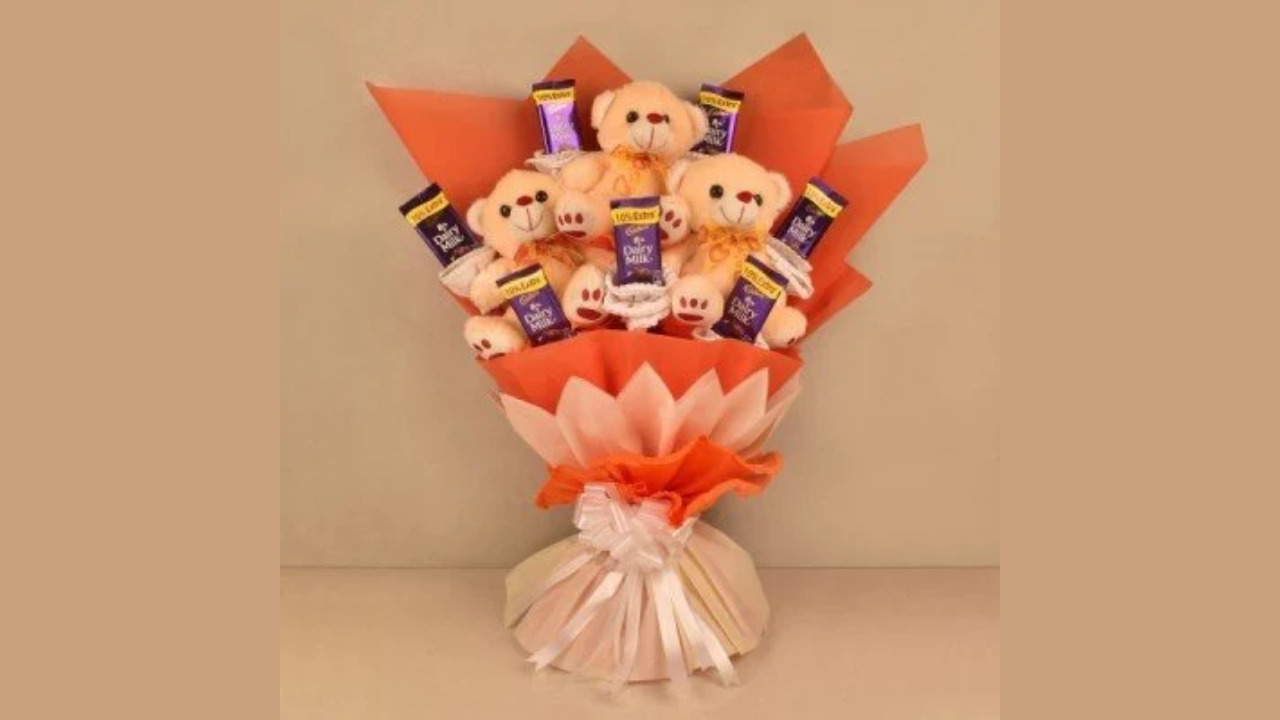Today’s Best Chocolate Day Surprises For Her