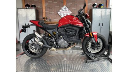 2024-Ducati-Monster-Demo