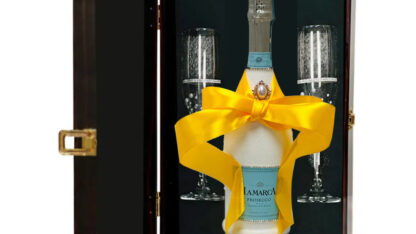 hand-painted-la-marca-prosecco-and-flutes-gift-set