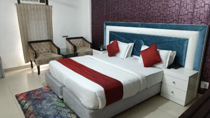 Hotel-Near-Noida-Sector-18-Metro-Station