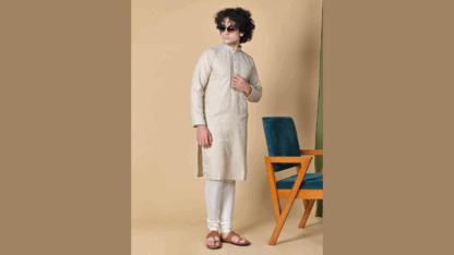 The-Elegant-Muslim-Dress-for-Men-–-Special-Discount-with-Mirraw