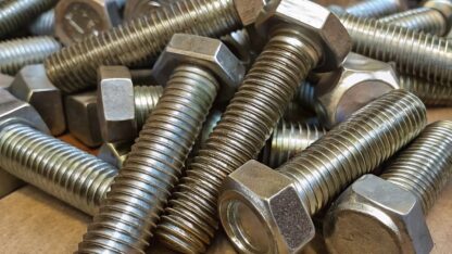 bolt-nerzhaveyushchij