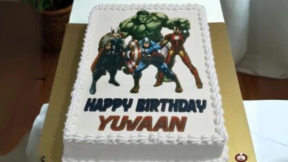 Avengers-Theme-Cake