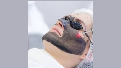 Improve-Your-Skins-Appearance-with-a-Hollywood-Peel