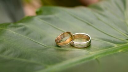 two-tone-wedding-ring