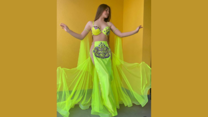 ベリダンスダンサーのためのデザイナー衣装