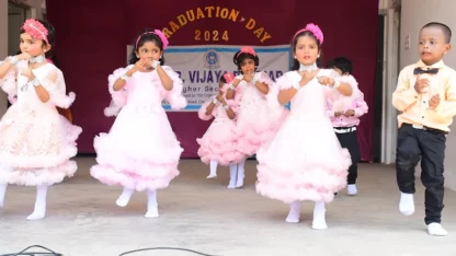 graduvation-day-dancing