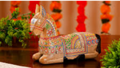 Trendy-Home-Decor-Items-for-a-Stylish-Living-Space