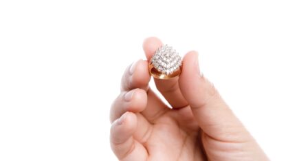 engagement-ring-hand