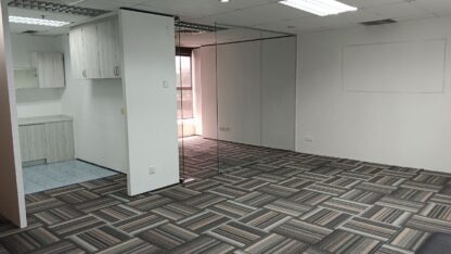 photo_6125309245063368210_y