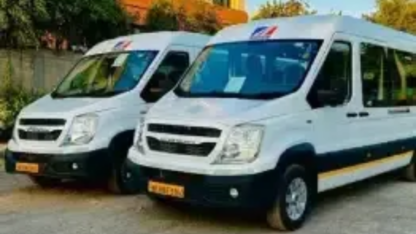 Rent-Luxury-Tempo-Traveller-for-Family-Trip-Jaipur