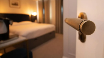 hotel-three-fal